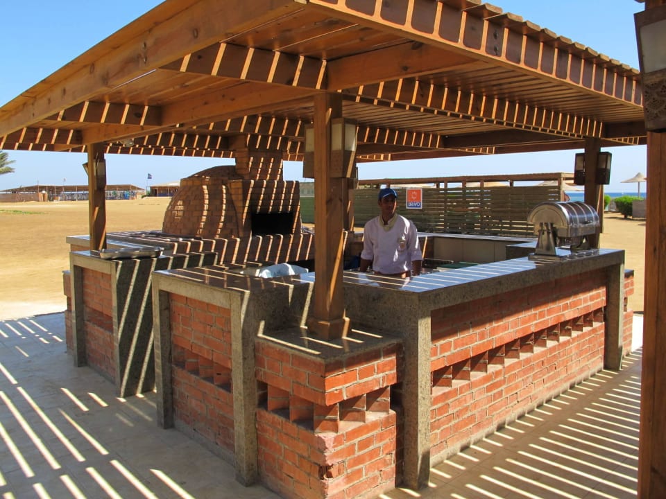 Immer Pizza... Shams Alam Beach Resort