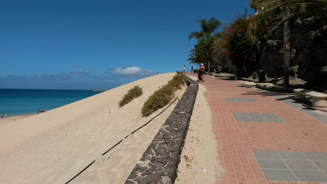 Strandpromenade am Hotel Hotel Riu Palace Jandia