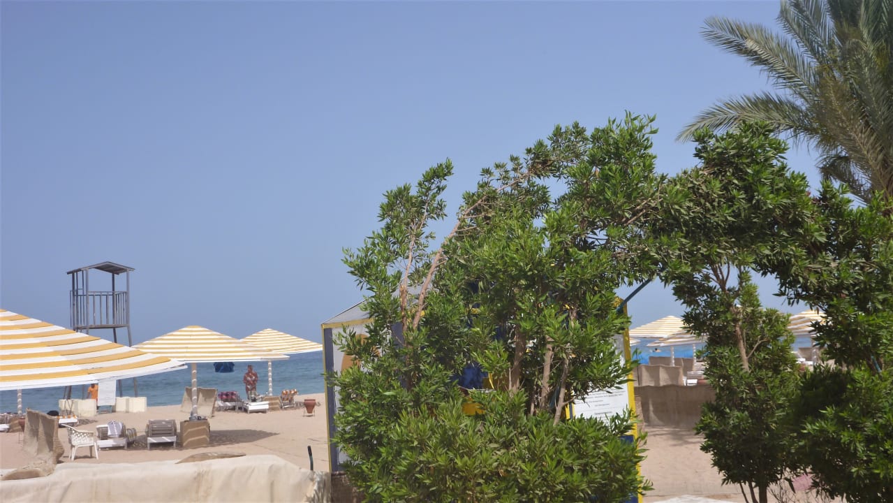 Strand Menaville Safaga