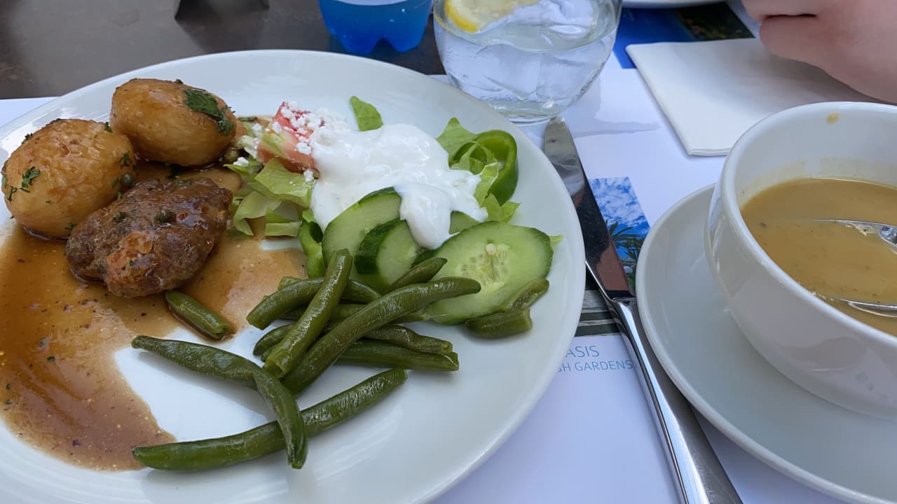 Gastro Crystal Springs Beach Hotel