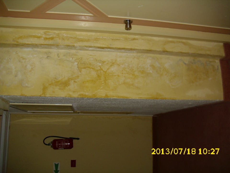 Total nass verschimmelte wände in den fluren Miramar Sharm El Kantaoui