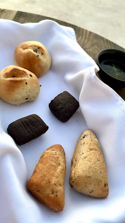 Gastro Mykonos Earth Suites