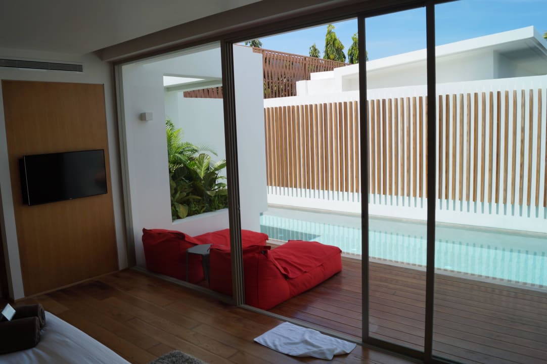Ausblick vom Zimmer auf den eigenen Pool Explorar Koh Samui – Adults Only Resort and Spa
