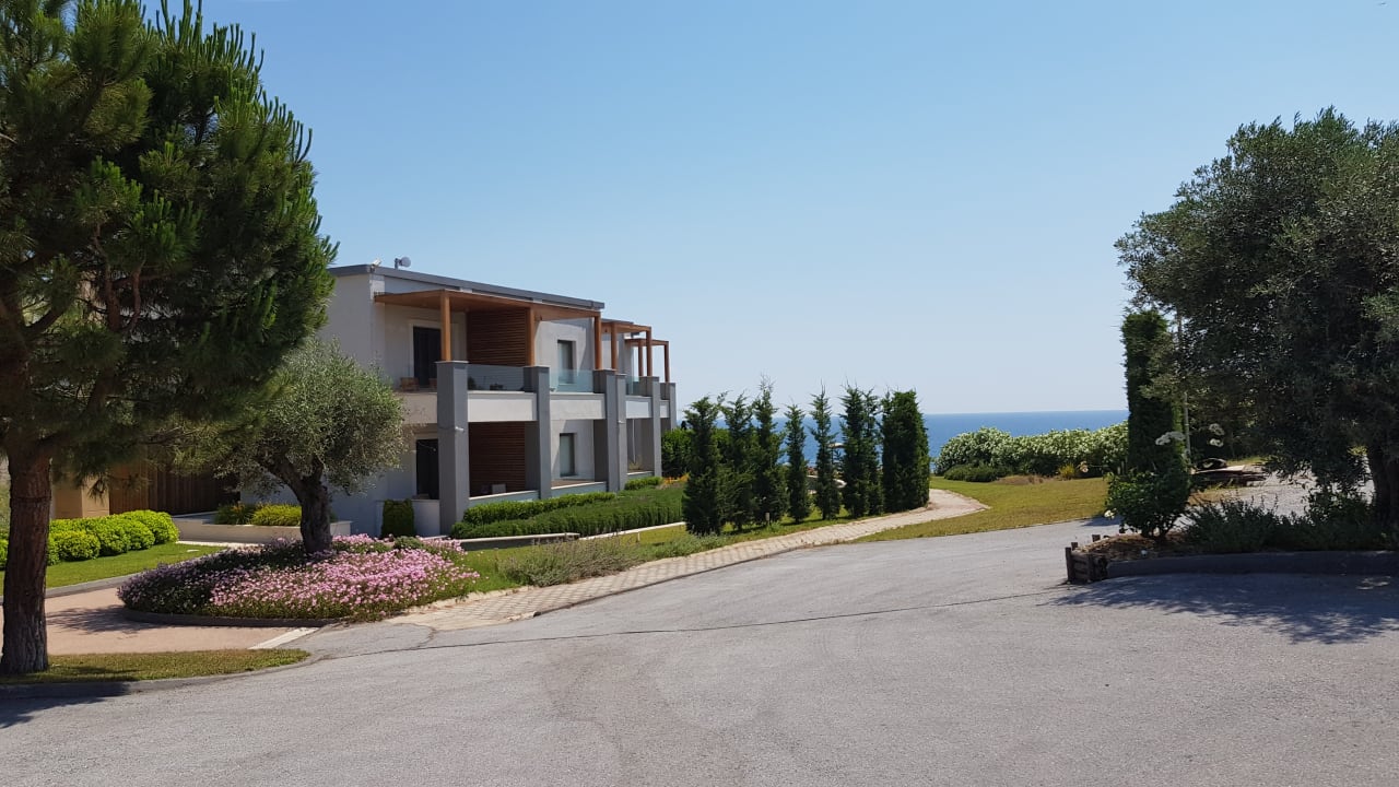 Außenansicht Cavo Olympo Luxury Hotel