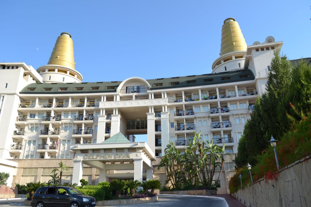 Hoteleinfahrt Hotel Delphin Diva