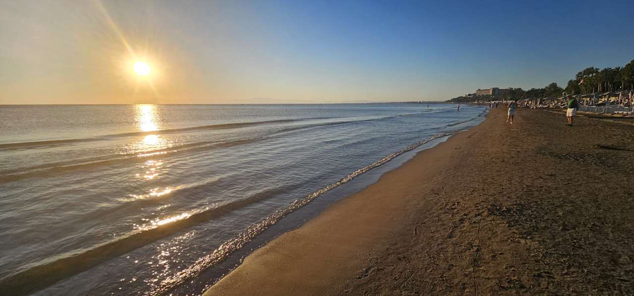 Strand Side Su Hotel