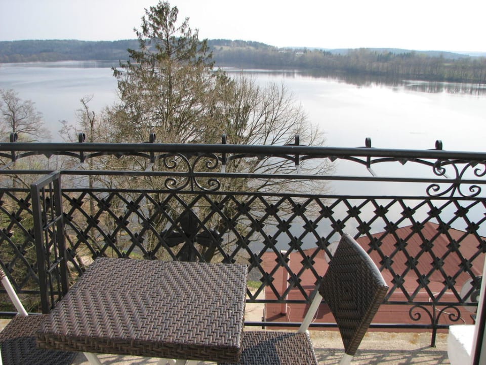 Widok na jezioro. Hotel Solar Palace Spa & Wellness