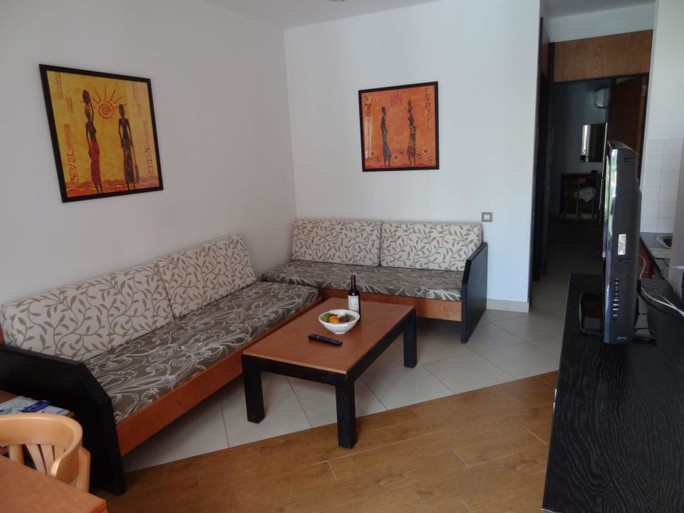 Wohnraum Bungalow 152 HL Miraflor Suites Hotel