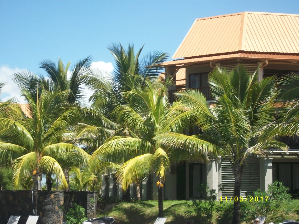 Gartenanlage Crystals Beach Resort Belle Mare, a member of Radisson Individuals