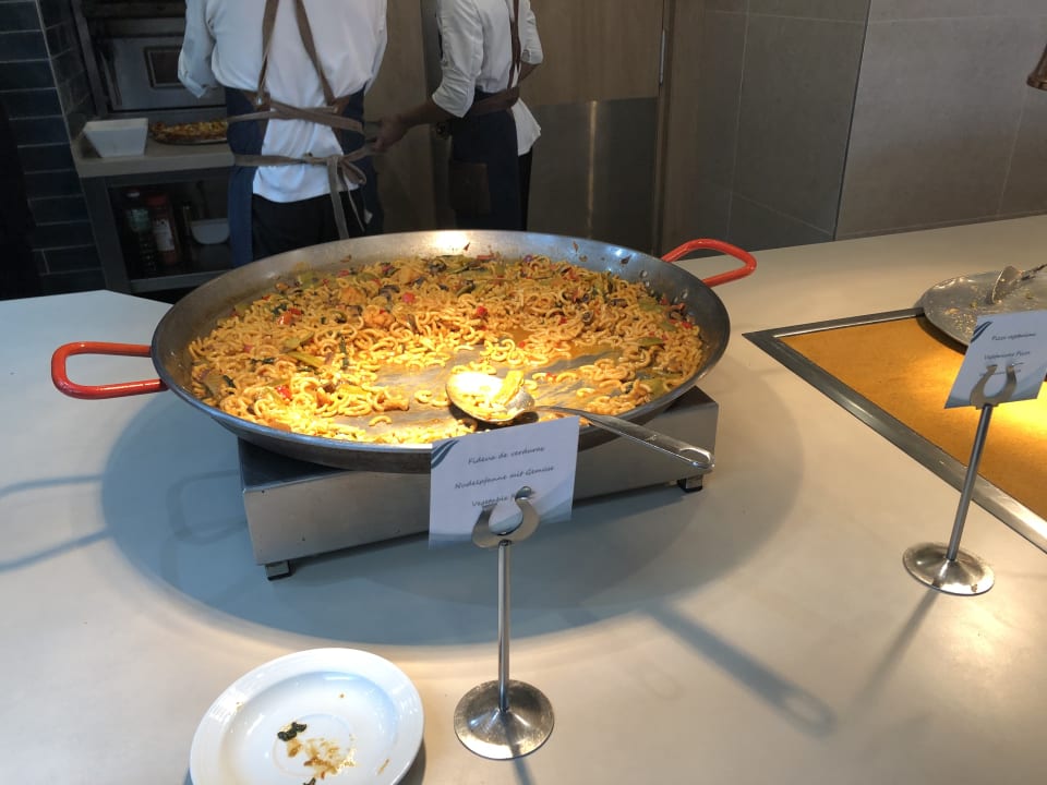 Gastro Parque Nereida Suites Hotel