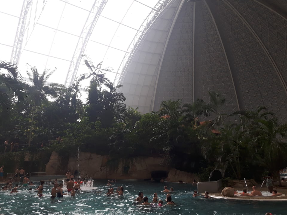 Pool Tropical Islands Resort