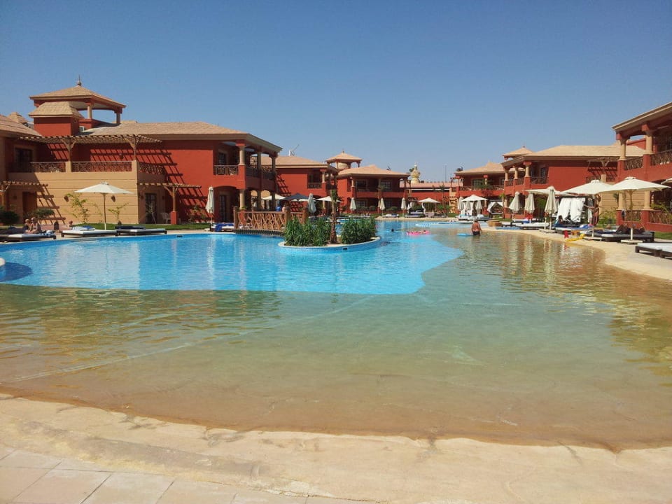 Der wunderschöne Pool im 400er Bereich Pickalbatros Alf Leila Wa Leila Resort - Neverland Hurghada