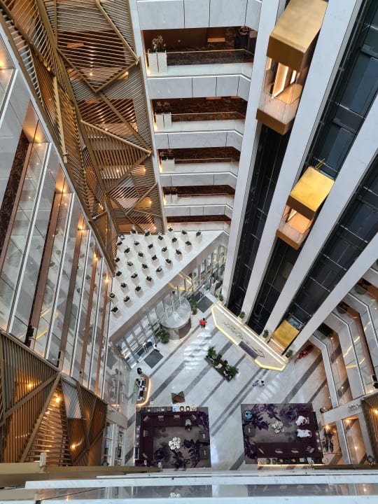 Lobby Al Bandar Rotana - Creek