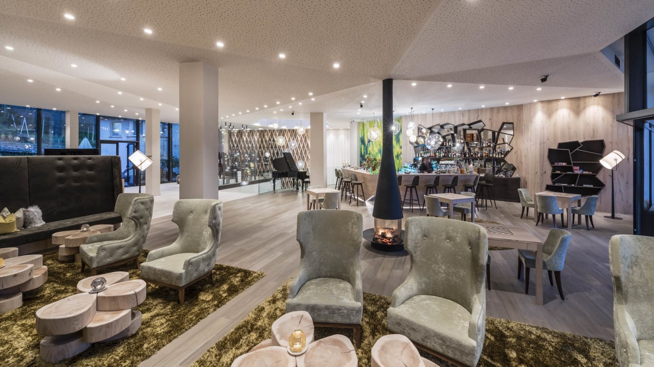 Lobby Schenna Resort Hotel Schwefelbad