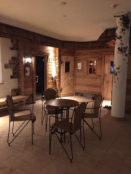 Sport & Freizeit Waidringer Hof · 1. Tiroler Glückshotel
