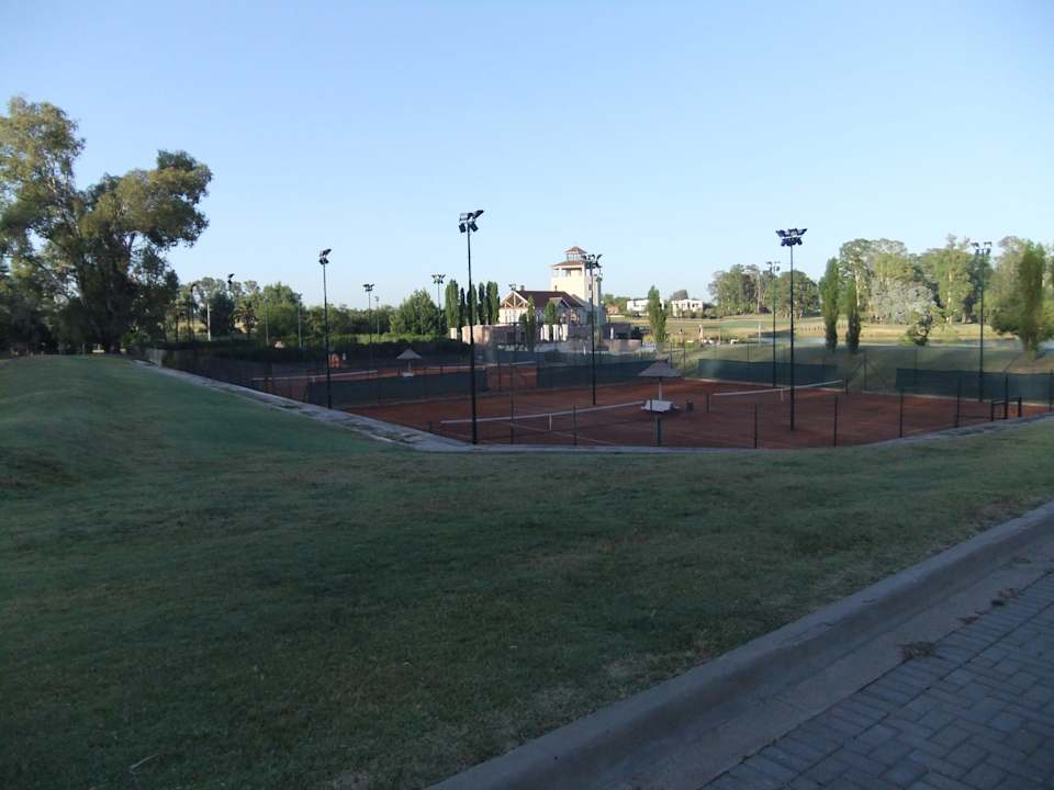 Tennis Hotel Sofitel La Reserva Cardales