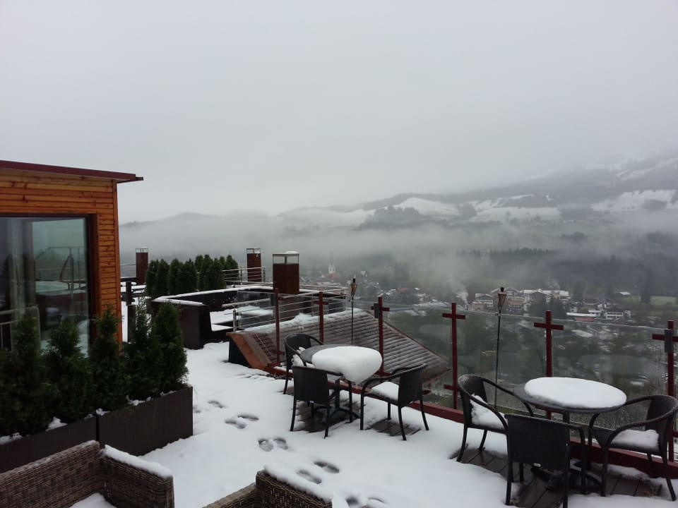 Blick von der Bar auf Terrasse Hotel Tanneck