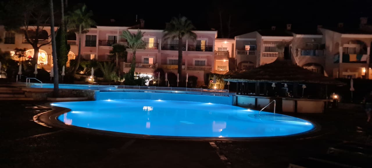 Pool R2 Lago Playa Park