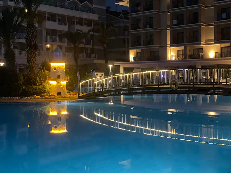 Außenansicht Hotel Turan Prince