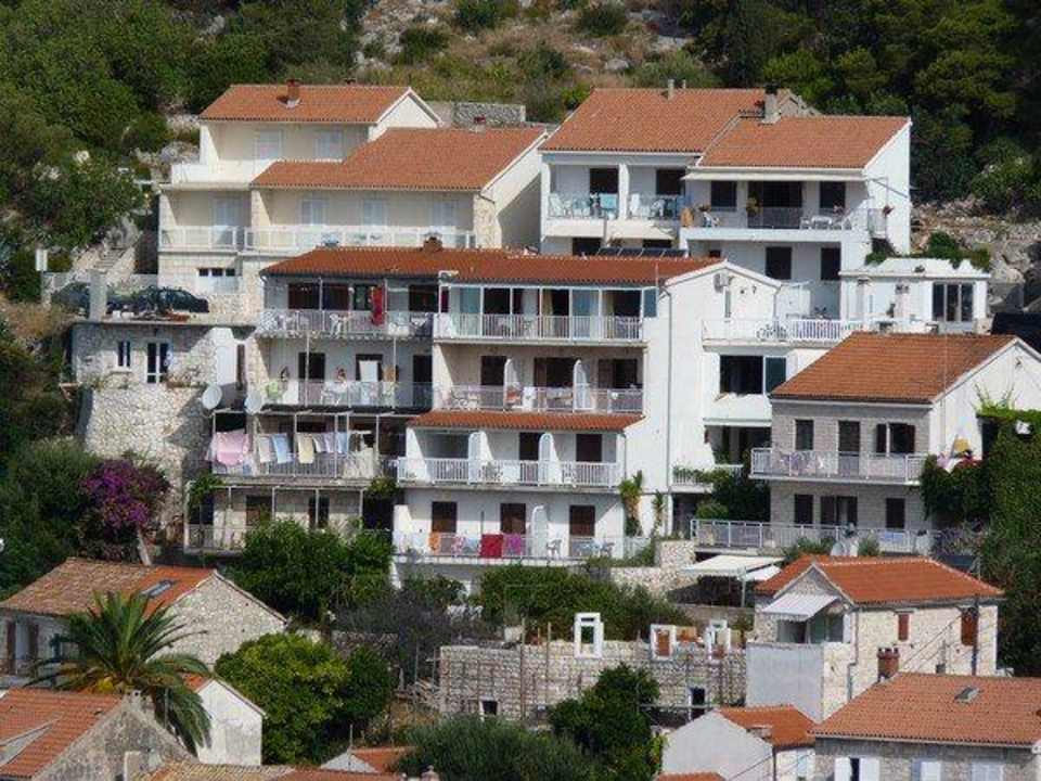 Frontansicht Apartments Bonkan Hvar