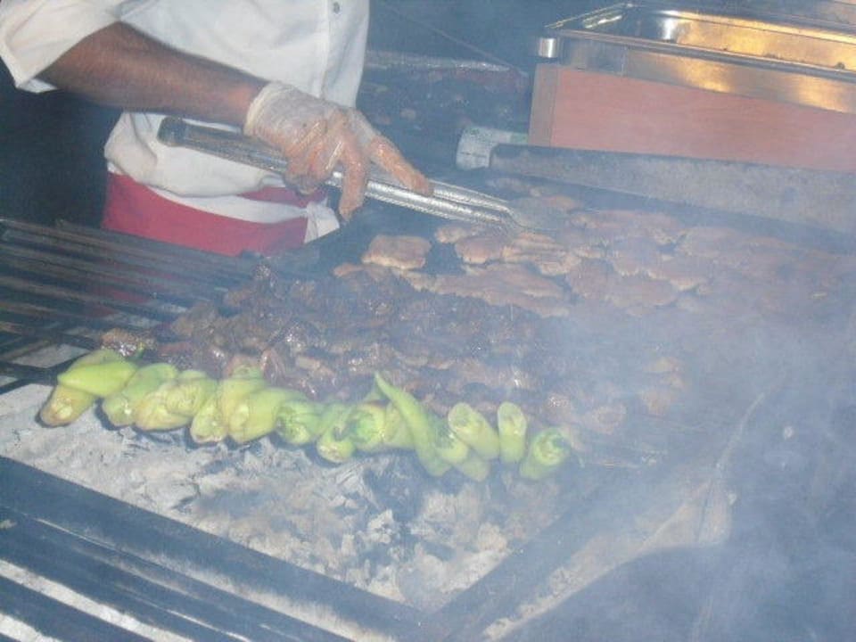 Alles sehr frisch , man kann es erkennen Saturn Palace Resort Hotel