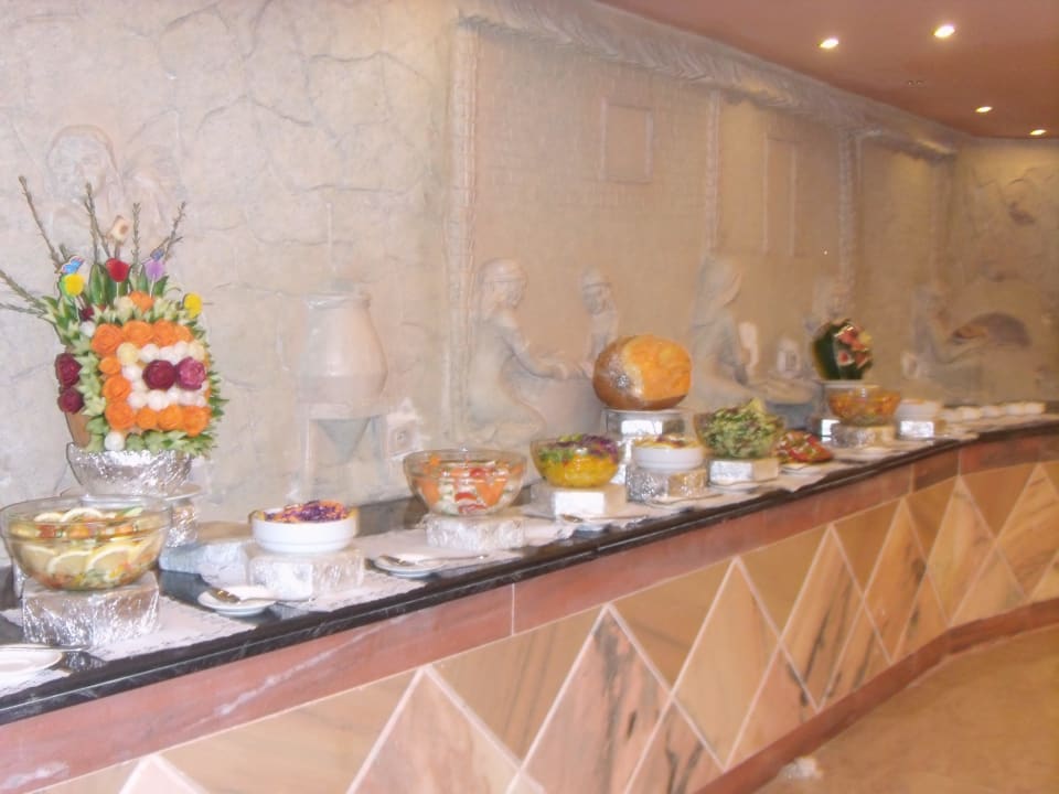 Mahlzeit! Three Corners Happy Life Beach Resort