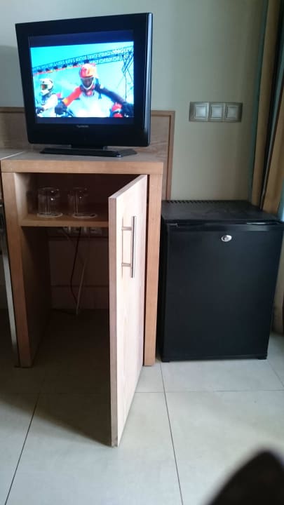 Sie passte nicht in den Schrank Kn Arenas del Mar Hotel