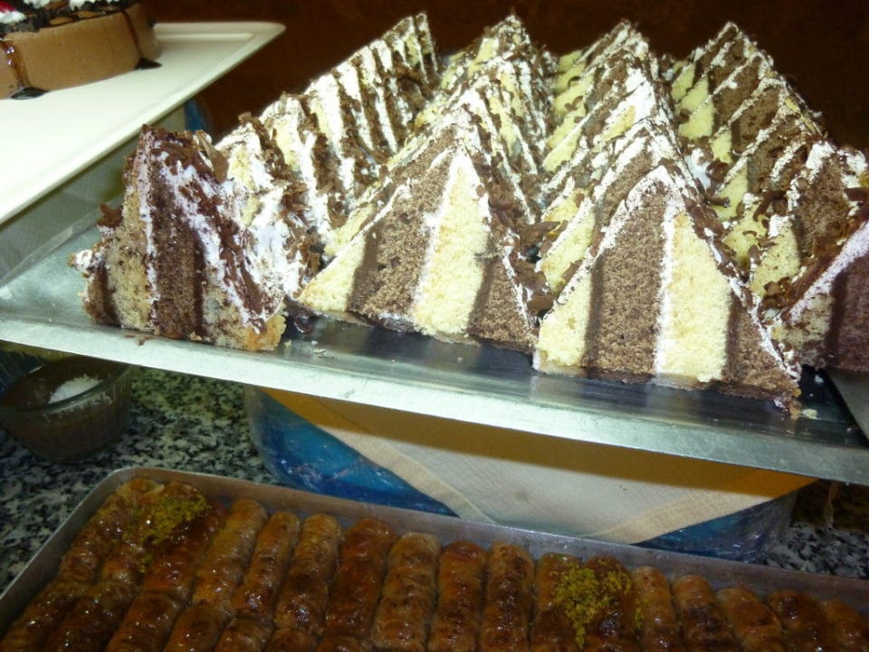 Ein  Blick auf ein Dessert der Vielfalt.. Hane Family Resort