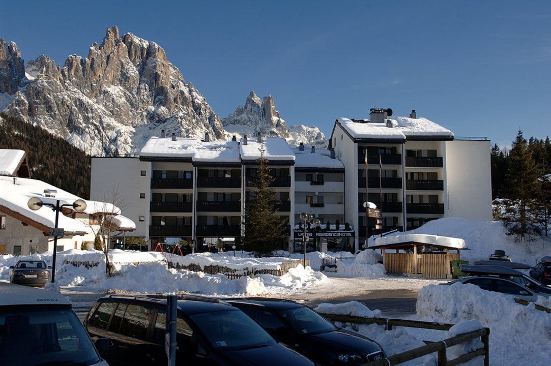 Esterno in inverno Hotel Lastei Residence