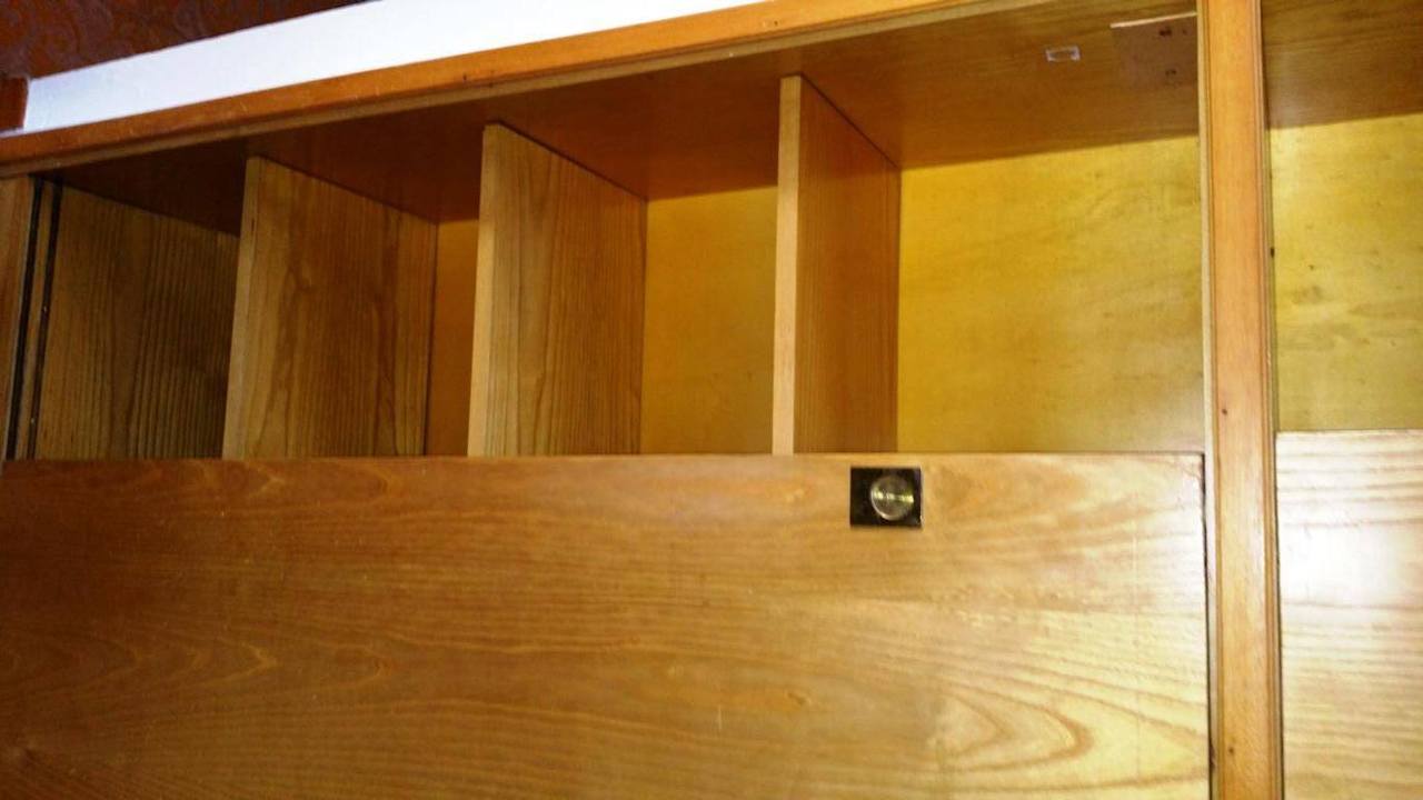 Schrank unten Flur Appartamenti Pia del Faro