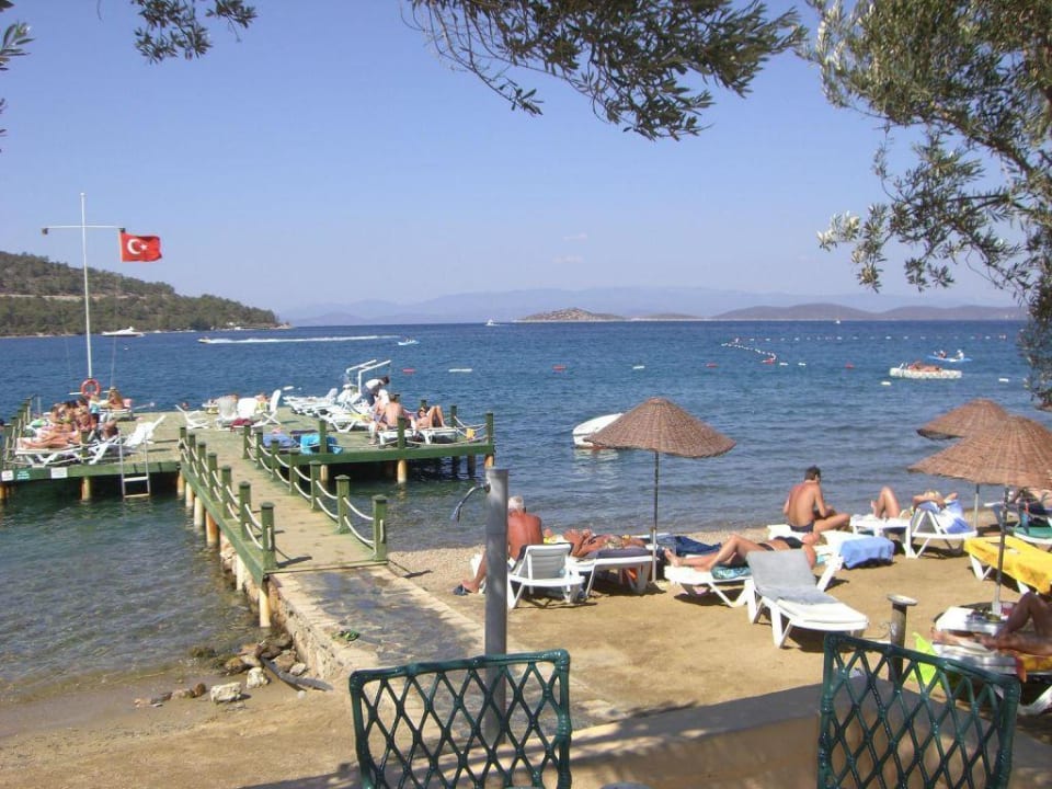 Der Stand Izer Hotel & Beach Club