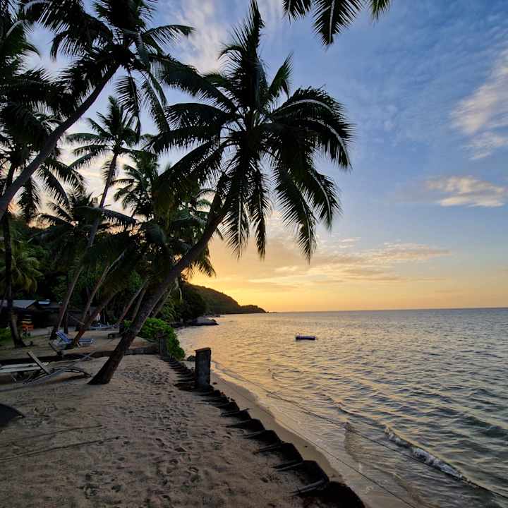 Strand The Coco de Mer Hotel & Black Parrot Suites