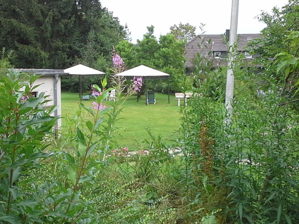 Hotelpark zum Restaurant Montana Hotel Gummersbach-Nord