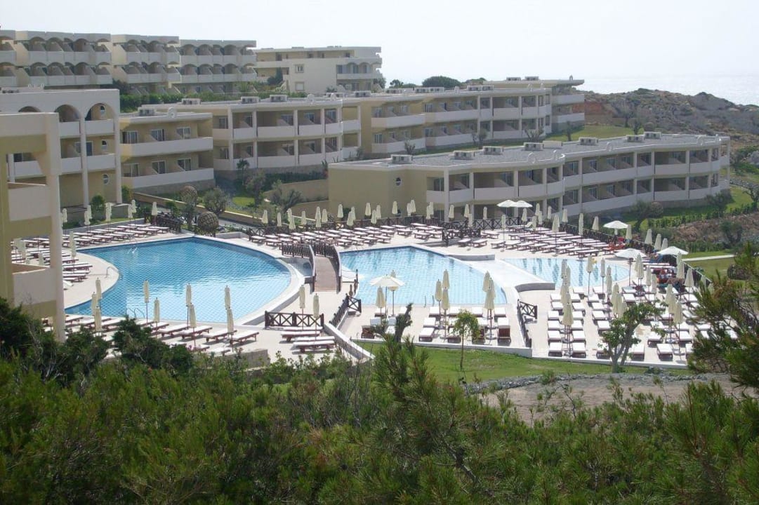 Blick von der Strasse Hotel Kalithea Horizon Royal