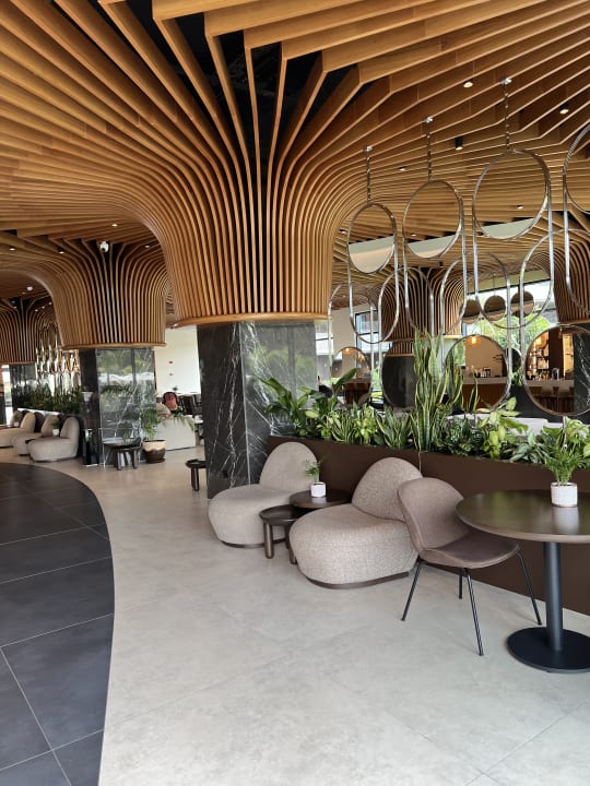 Lobby Jacaranda Luxury Resort