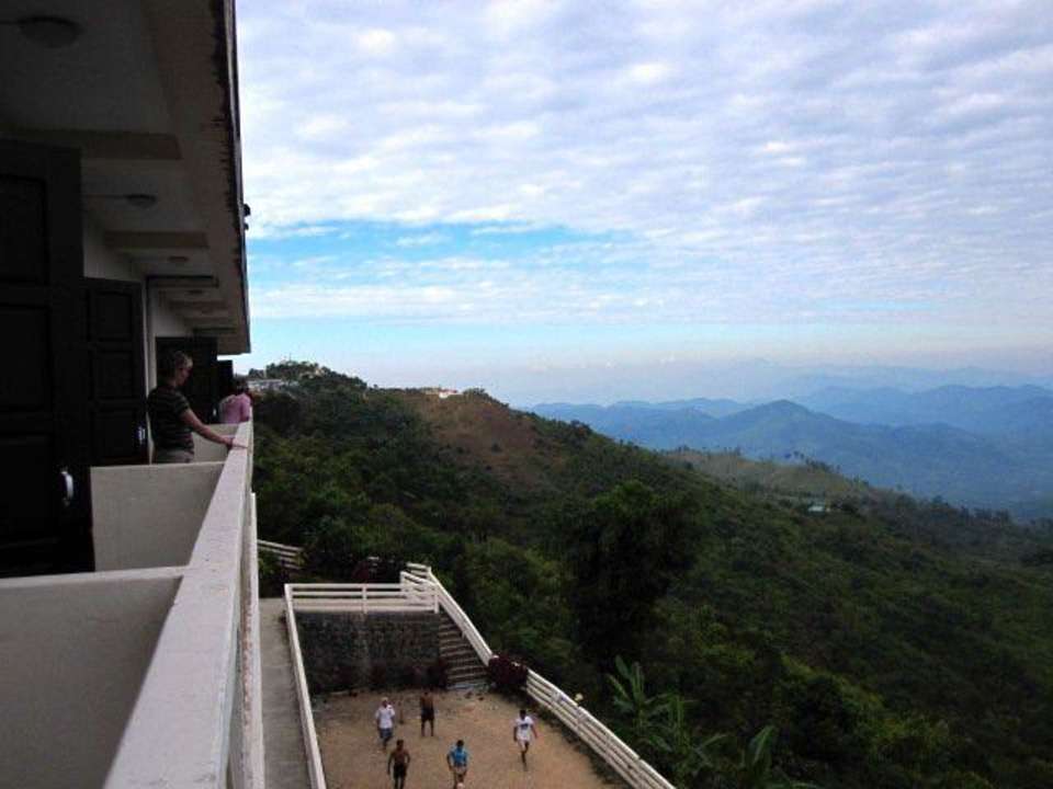 Die hintere Balkonflucht, Teil C Mountain Top Hotel
