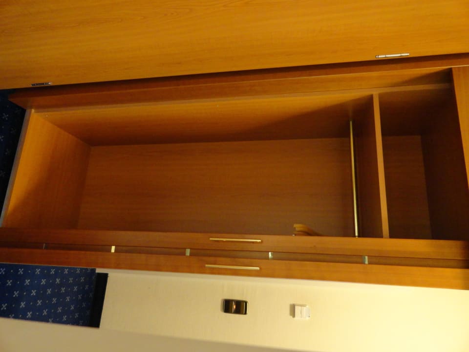 Schrank Wyndham Garden Lahnstein Koblenz Hotel