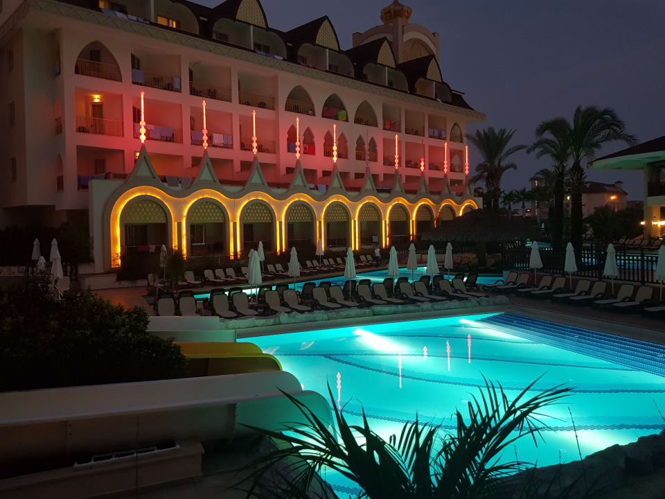 Pool Well Palace Side