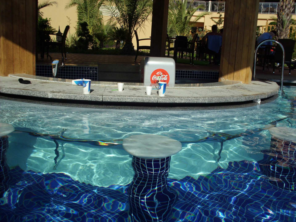 Poolbar Villa Side Residence