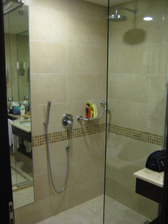 Große Dusche UNAHOTELS Varese