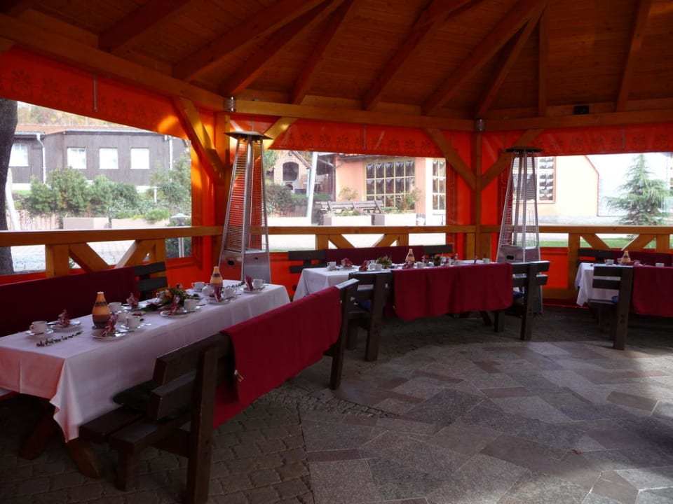 Feierlichkeiten im Pavillon Gasthof Brauner Hirsch