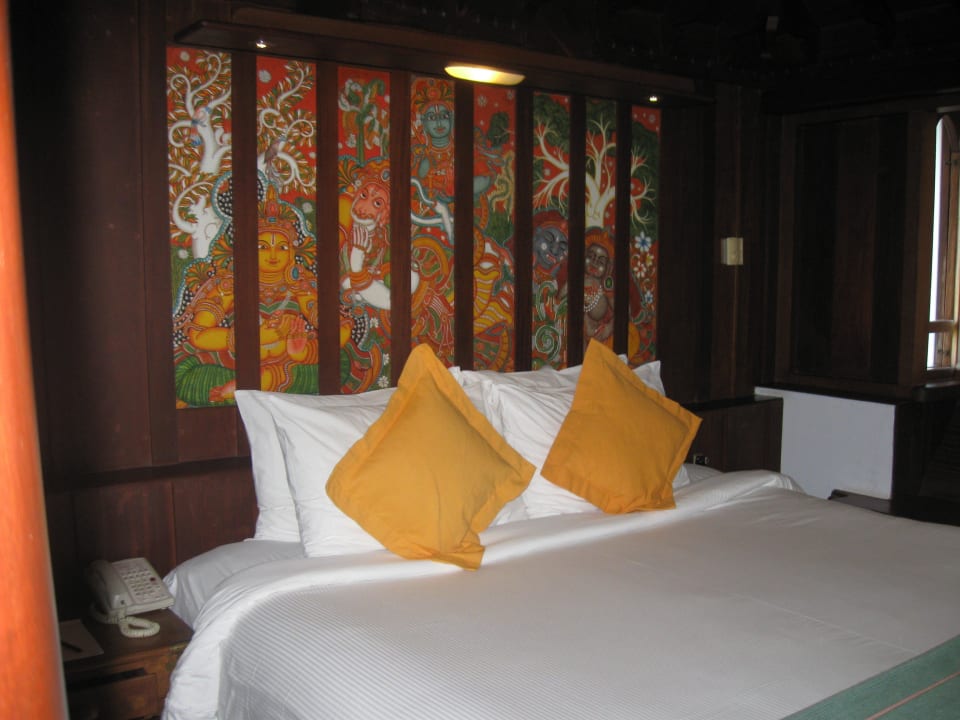 Bedroom Hotel Kumarakom Lake Resort