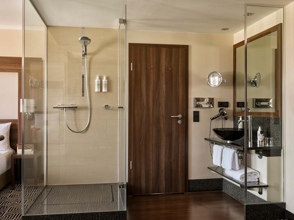 Zimmer Flemings Hotel Frankfurt Main-Riverside