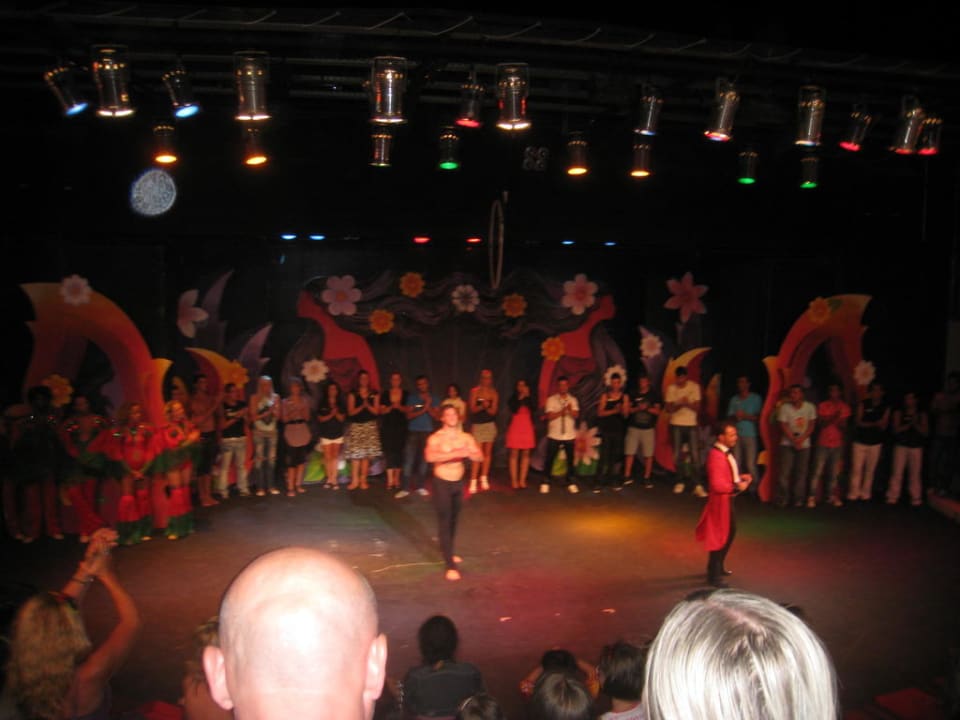 Abendshow Monachus Family Resort Sorgun
