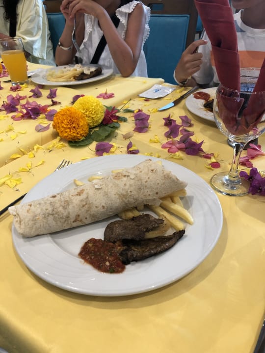 Gastro Side Breeze Hotel