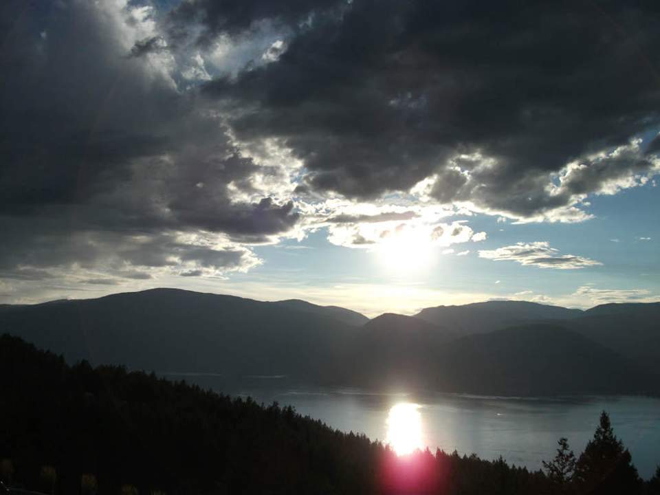 Okangan Lake vom Hotel aus Hotel Sparkling Hill Wellness