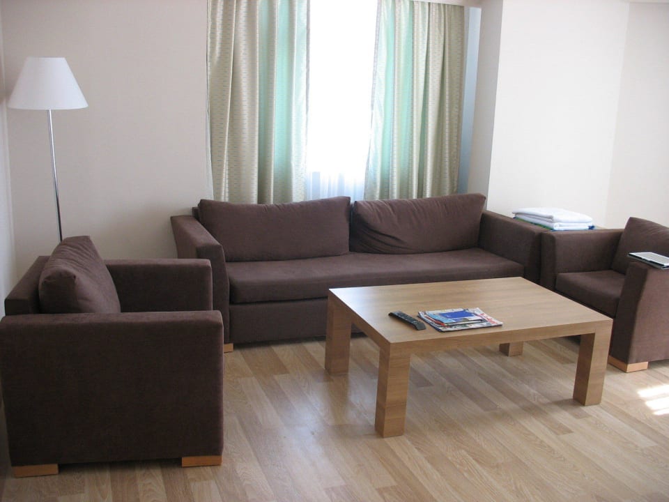 Wohnzimmer im Familyzimmer Wyndham Garden Lara