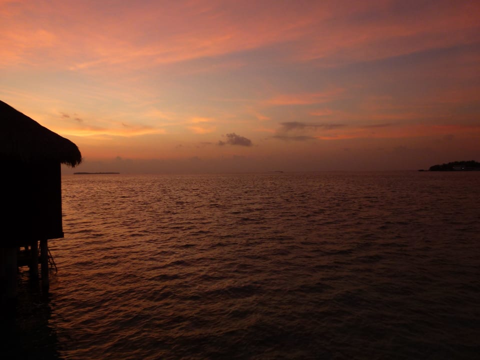Sonnenuntergang (Terrasse Watervilla) Sheraton Maldives Full Moon Resort & Spa