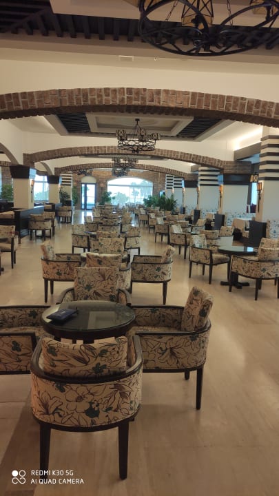 Lobby Hotel Thalia Unique