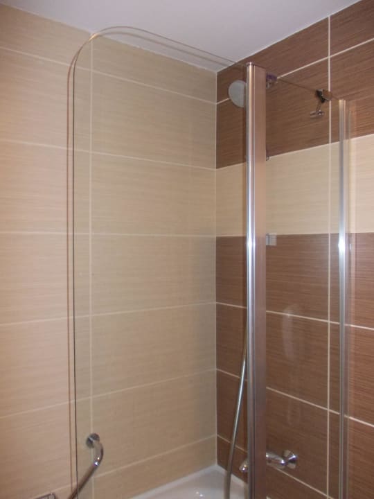 Dusche Saphir Resort & Spa